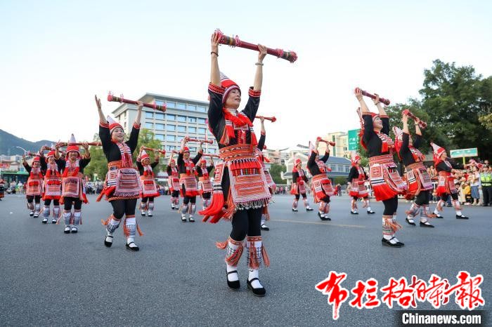 image059 - 【布拉格时报】“盘王节·耍歌堂” 瑶族文化艺术巡游展演在广东清远举行