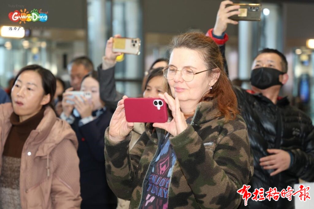 【布拉格时报】“请到广东过大年”!广东文旅向全球游客发出邀请 image011 1024x682 - 【布拉格时报】“请到广东过大年”!广东文旅向全球游客发出邀请
