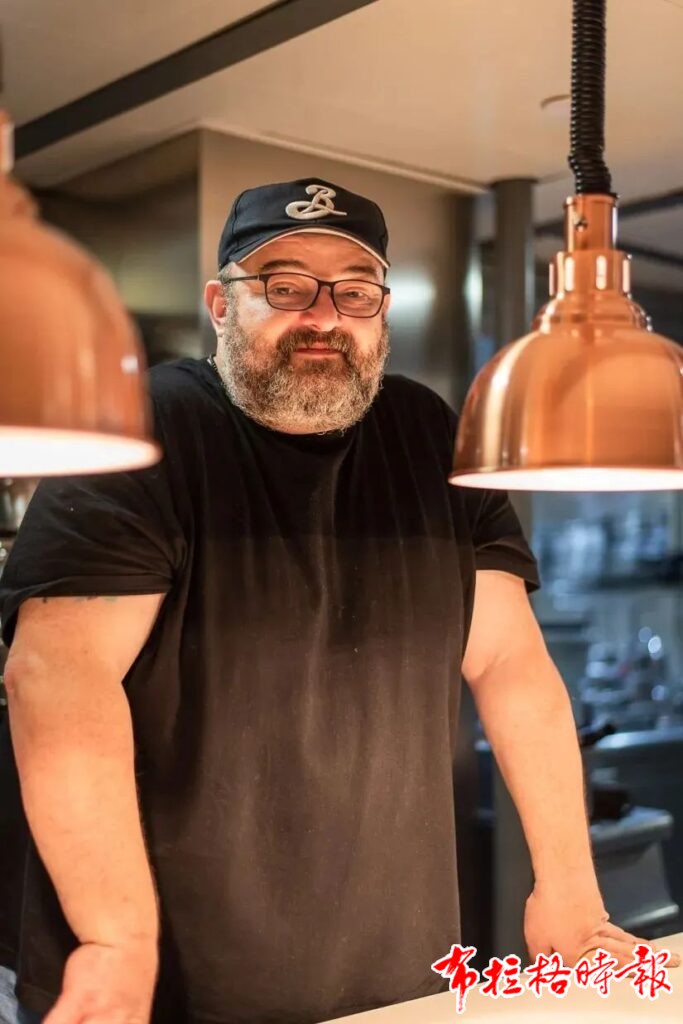 02 683x1024 - 【布拉格时报】三代人寻味的“大马可”餐厅，藏着这位意大利大厨的半生乡愁