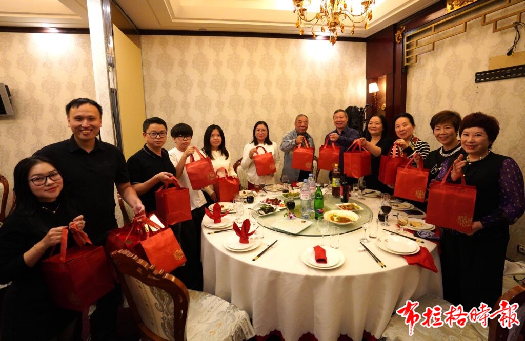 DSC06382 副本 1024x666 - 【布拉格时报】月满布拉格 情系故乡心—捷克华商联合会举办庆国庆迎中秋晚宴