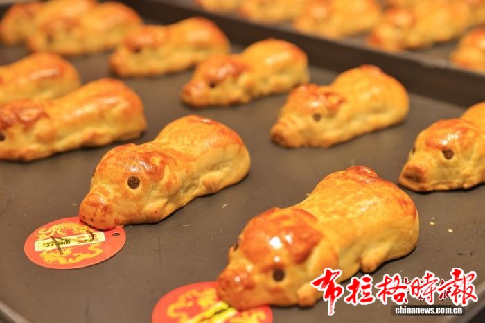 image055 - 【布拉格时报】独特的广式浪漫：猪笼饼里的“古早”中秋味