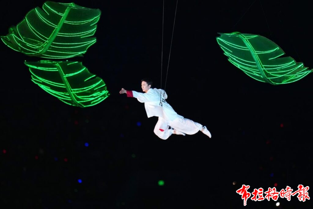 image009 1 1024x683 - 【布拉格时报】千年句鑃奏响新韵，视听盛宴精彩上演