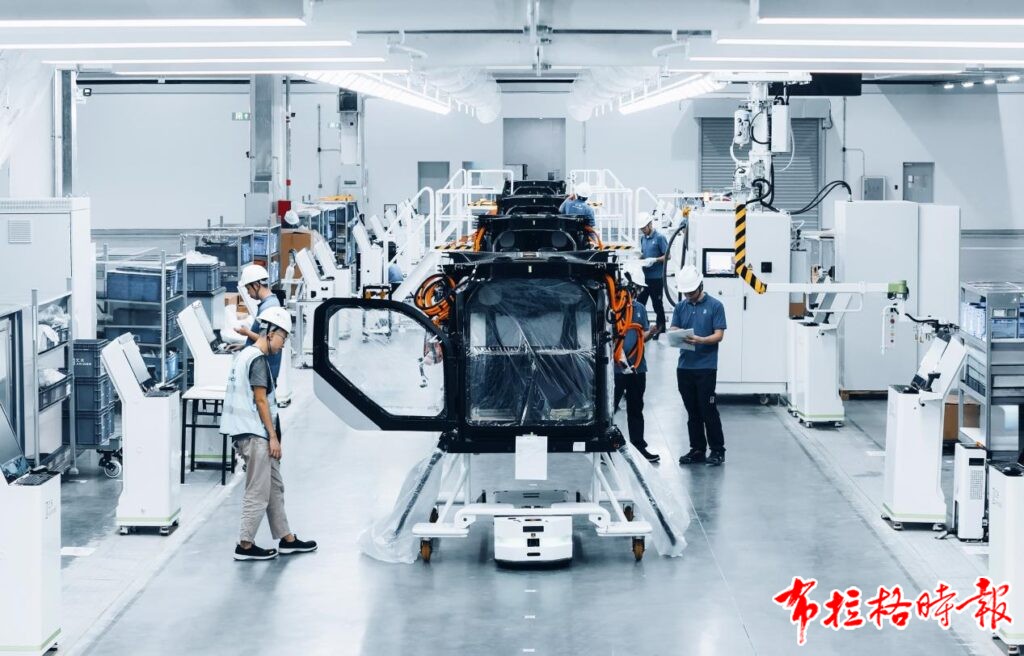 image014 1024x656 - 【布拉格时报】全球首个飞行汽车量产工厂试产