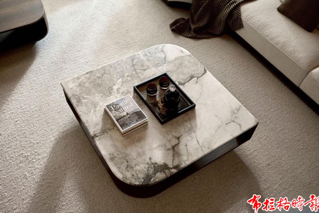 image031 1 1024x683 - 【布拉格时报】生活在别处，广货在身边