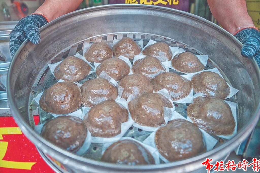 image021 1 1024x683 - 【布拉格时报】一缕艾香藏春意 一味烟火寄乡愁