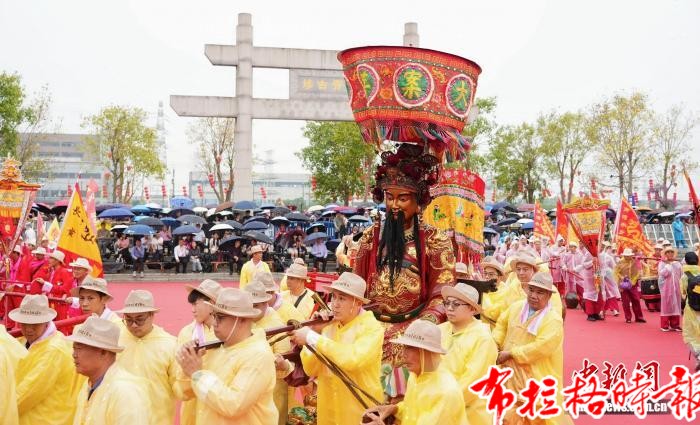 image053 1 - 【布拉格时报】广州&ldquo;波罗诞&rdquo;千年庙会：非遗焕新&ldquo;圈粉&rdquo;八方