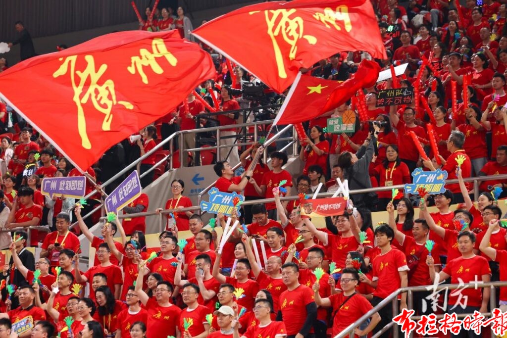 【布拉格时报】街坊是队友,家乡是战歌!粤BA:人人都是主角 image063 1024x683 - 【布拉格时报】街坊是队友,家乡是战歌!粤BA:人人都是主角