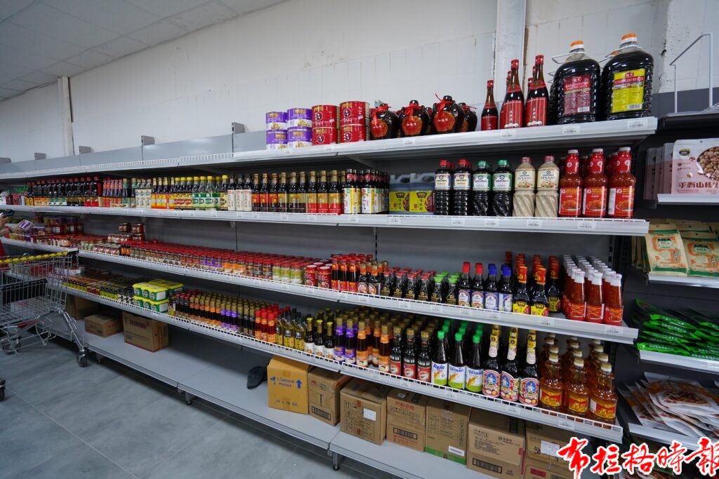 旅捷华人“熊猫超市”在布拉格SAPA隆重开业,打造亚洲食品一站式采购新地标 DSC00629 副本 1024x683 - 旅捷华人“熊猫超市”在布拉格SAPA隆重开业,打造亚洲食品一站式采购新地标
